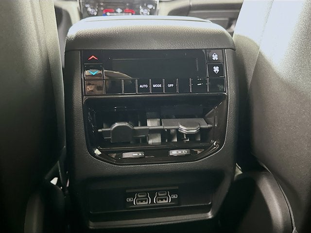 2025 Jeep Grand Cherokee GRAND CHEROKEE L LAREDO 4X4