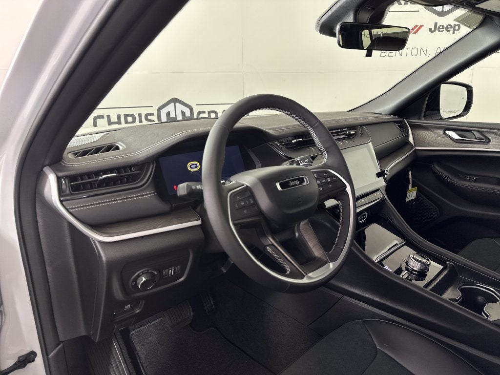2027 Jeep Grand Cherokee L Laredo Altitude