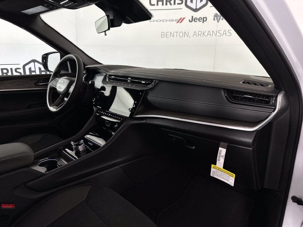2027 Jeep Grand Cherokee L Laredo Altitude