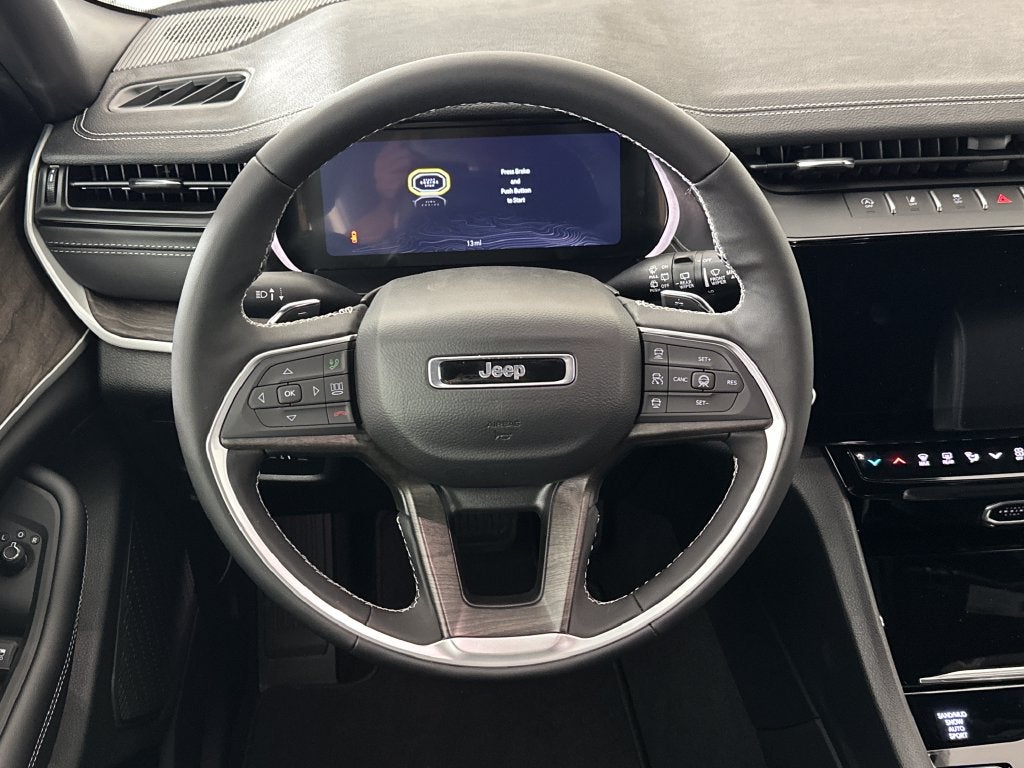 2027 Jeep Grand Cherokee L Laredo Altitude