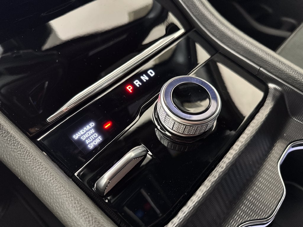 2027 Jeep Grand Cherokee L Laredo Altitude