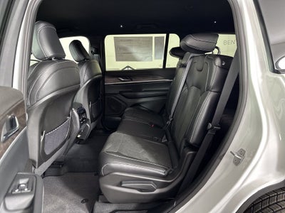 2027 Jeep Grand Cherokee L Laredo Altitude