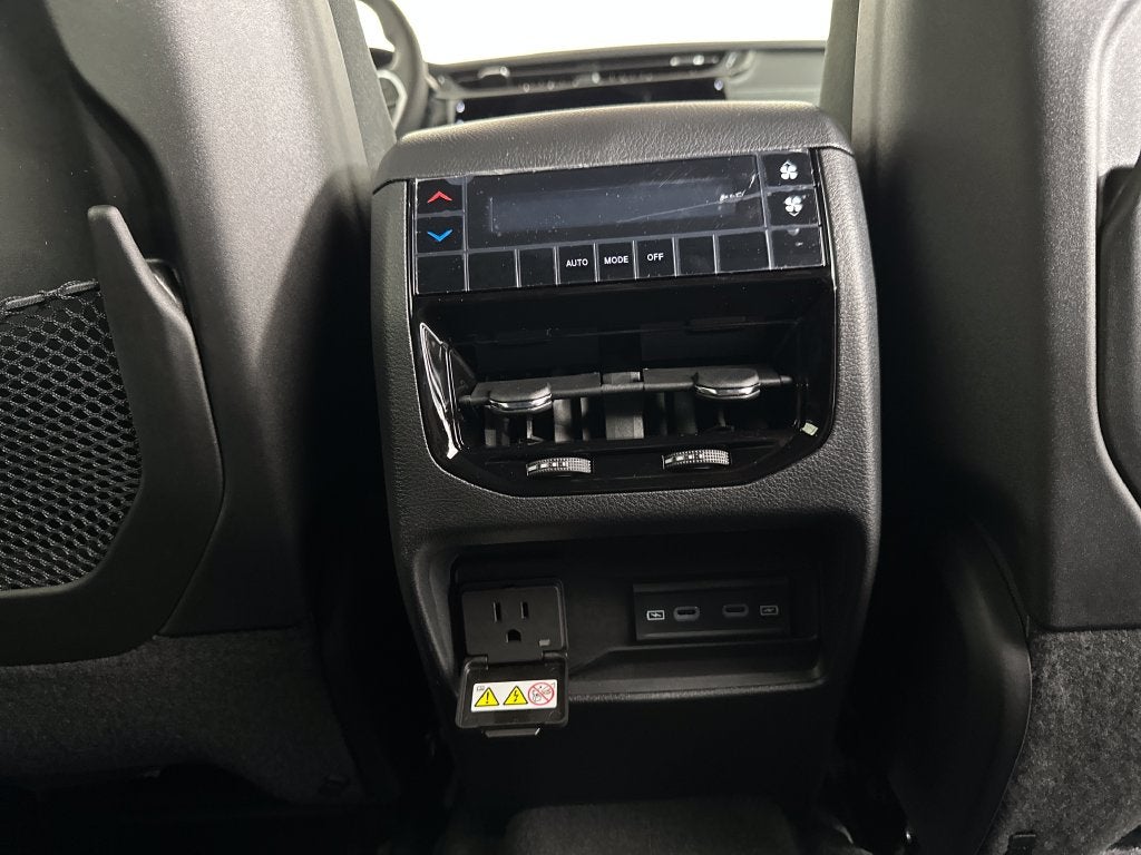2027 Jeep Grand Cherokee L Laredo Altitude