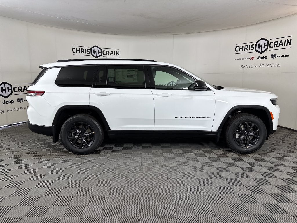 2027 Jeep Grand Cherokee L Laredo Altitude