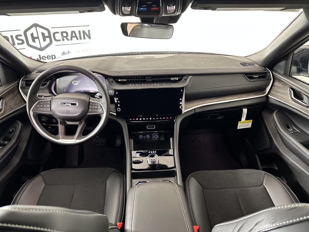 2027 Jeep Grand Cherokee GRAND CHEROKEE L LAREDO ALTITUDE 4X4