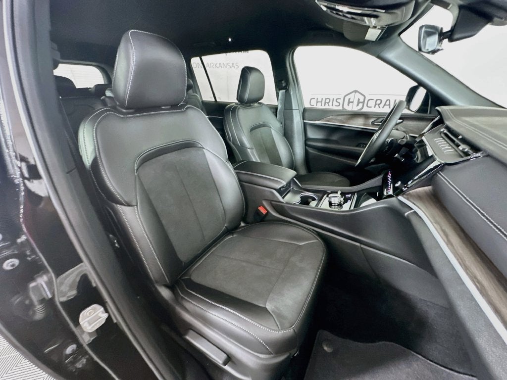 2027 Jeep Grand Cherokee GRAND CHEROKEE L LAREDO ALTITUDE 4X4