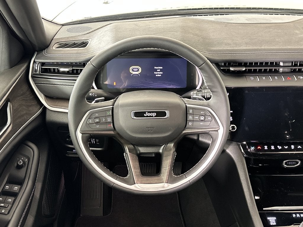 2027 Jeep Grand Cherokee GRAND CHEROKEE L LAREDO ALTITUDE 4X4