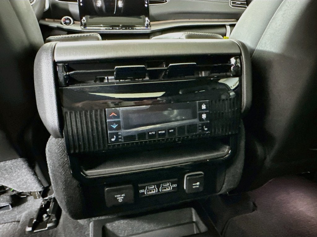 2027 Jeep Grand Wagoneer GRAND WAGONEER LIMITED ALTITUDE 4X4