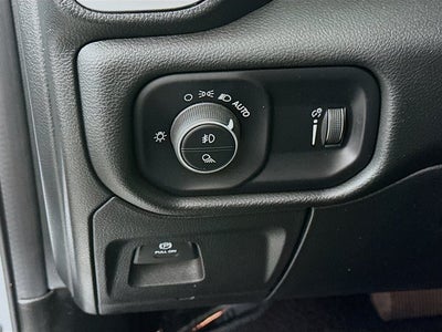 2023 RAM 1500 Big Horn Crew Cab 4x2 5'7' Box