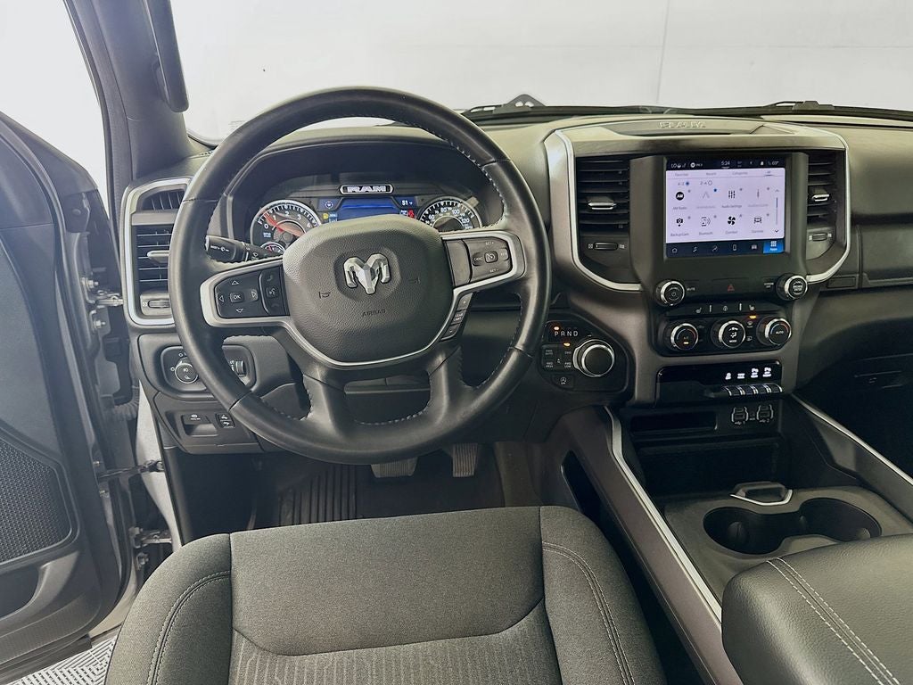 2022 RAM 1500 Big Horn Crew Cab 4x4 5'7' Box