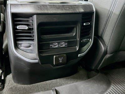 2022 RAM 1500 Big Horn Crew Cab 4x4 5'7' Box