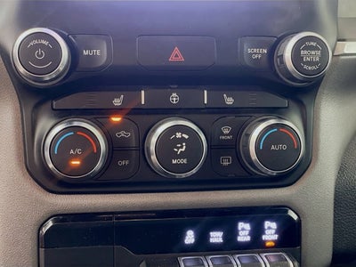 2022 RAM 1500 Big Horn Crew Cab 4x4 5'7' Box