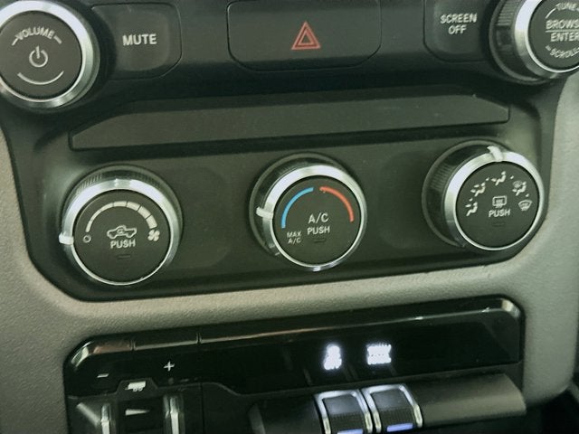 2022 RAM 1500 Big Horn Crew Cab 4x4 5'7' Box