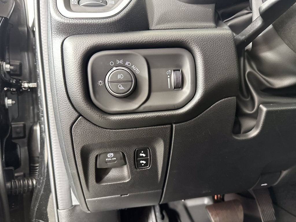 2027 RAM Ram 1500 RAM 1500 BIG HORN CREW CAB 4X4 5'7' BOX
