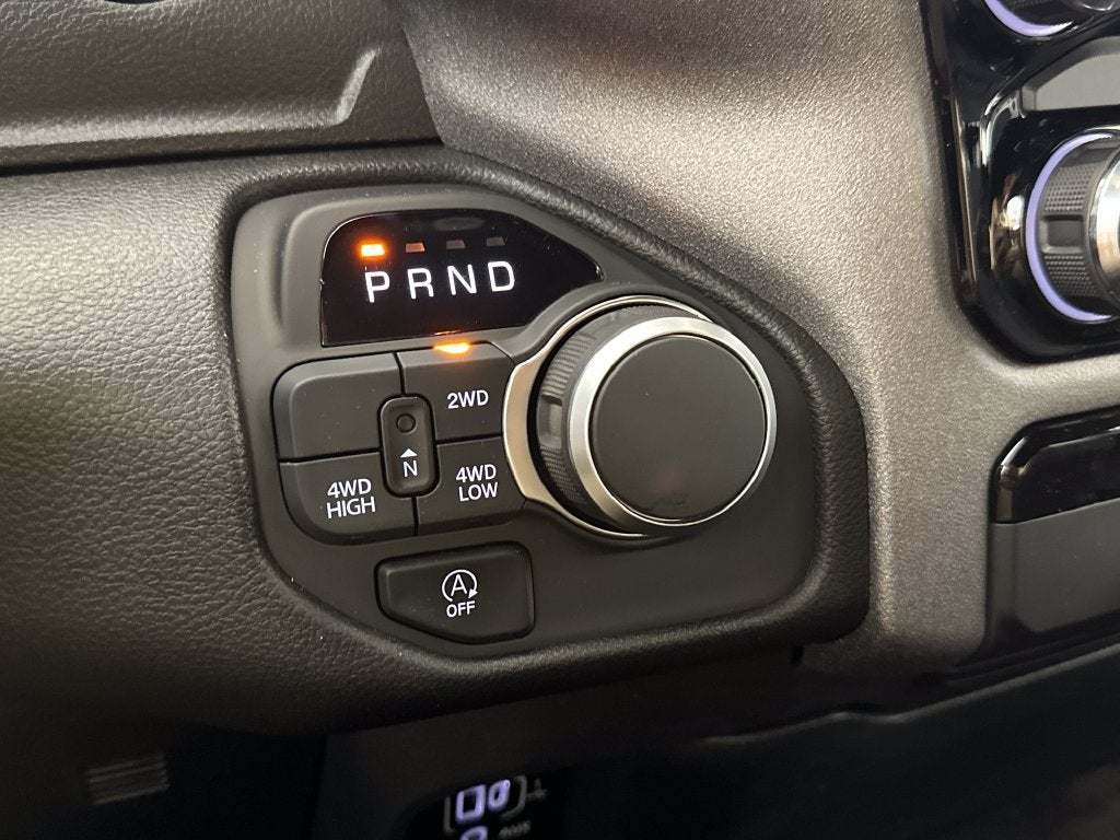 2027 RAM Ram 1500 RAM 1500 EXPRESS CREW CAB 4X4 5'7' BOX