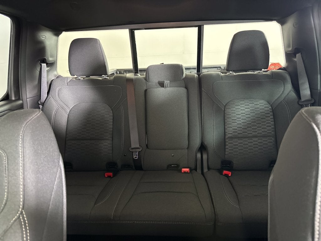 2027 RAM Ram 1500 RAM 1500 EXPRESS CREW CAB 4X4 5'7' BOX