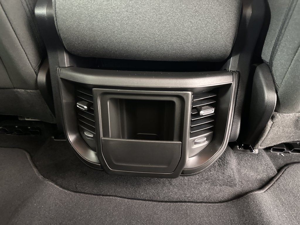 2027 RAM Ram 1500 RAM 1500 EXPRESS CREW CAB 4X4 5'7' BOX