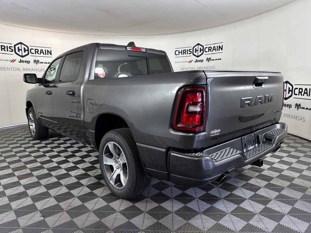 2027 RAM Ram 1500 RAM 1500 EXPRESS CREW CAB 4X4 5'7' BOX