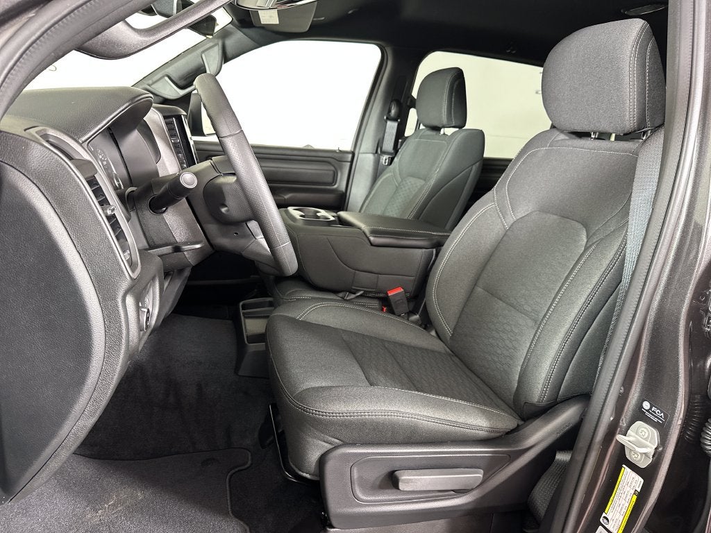 2027 RAM Ram 1500 RAM 1500 EXPRESS CREW CAB 4X4 5'7' BOX