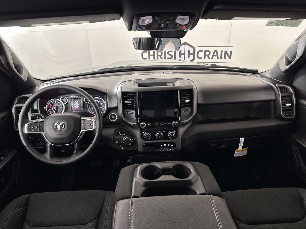 2027 RAM Ram 1500 RAM 1500 EXPRESS CREW CAB 4X4 5'7' BOX