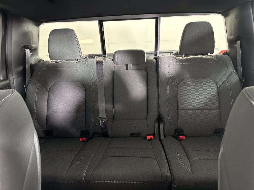 2027 RAM Ram 1500 RAM 1500 EXPRESS CREW CAB 4X4 5'7' BOX