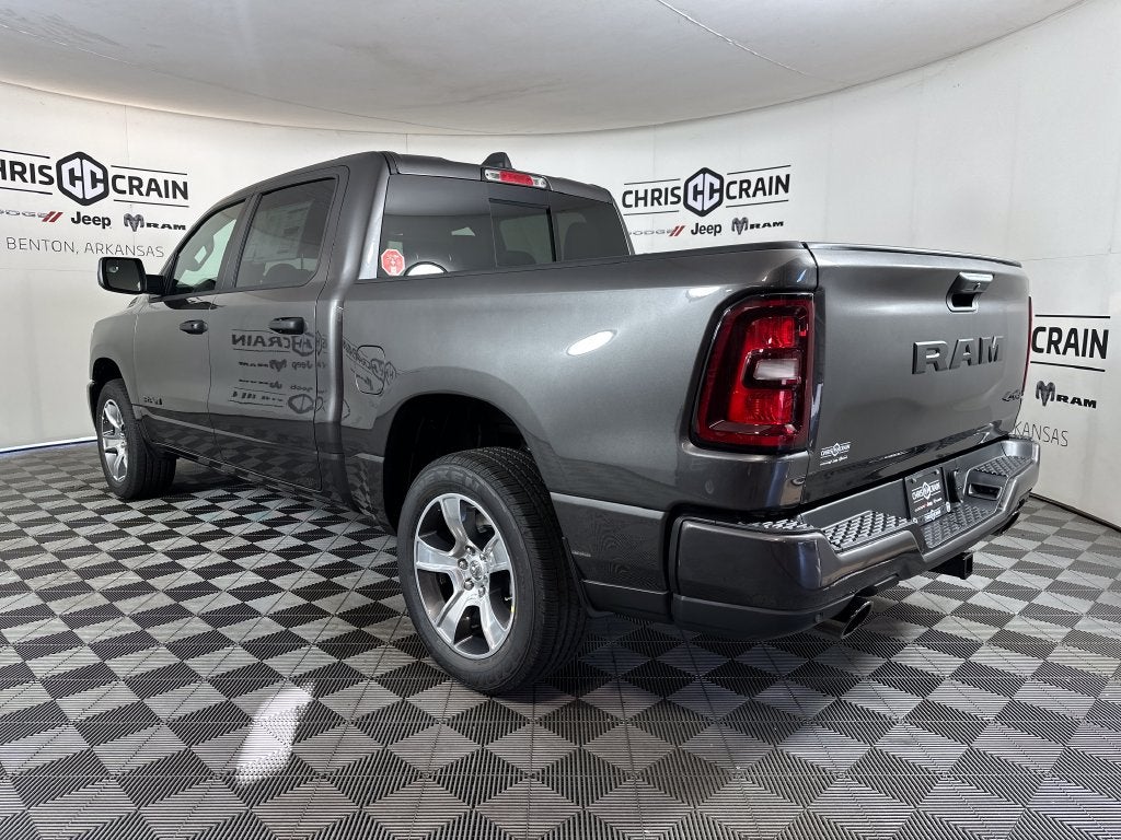 2027 RAM Ram 1500 RAM 1500 EXPRESS CREW CAB 4X4 5'7' BOX