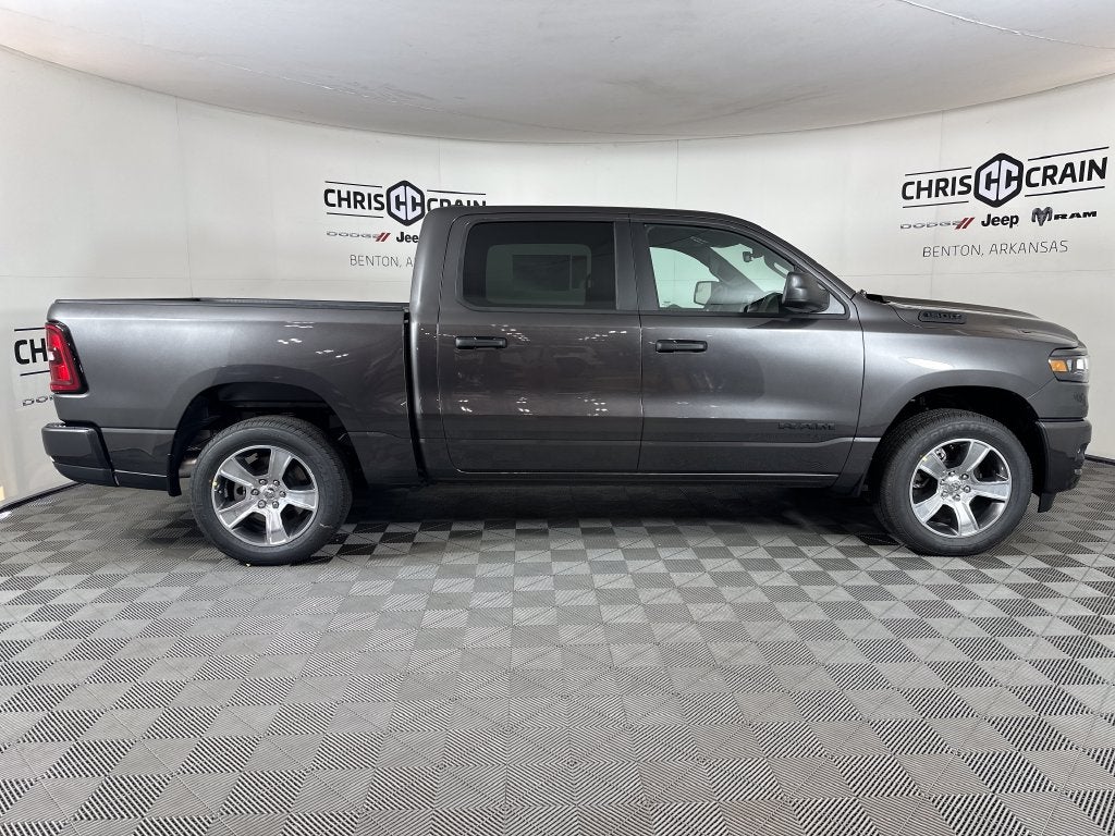 2027 RAM Ram 1500 RAM 1500 EXPRESS CREW CAB 4X4 5'7' BOX
