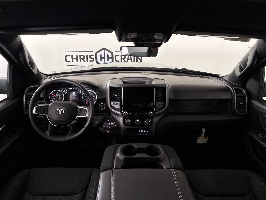 2027 RAM Ram 1500 RAM 1500 EXPRESS CREW CAB 4X4 5'7' BOX