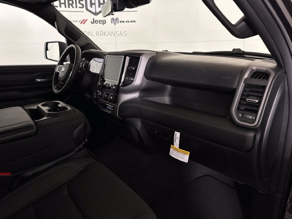 2027 RAM Ram 1500 RAM 1500 EXPRESS CREW CAB 4X4 5'7' BOX