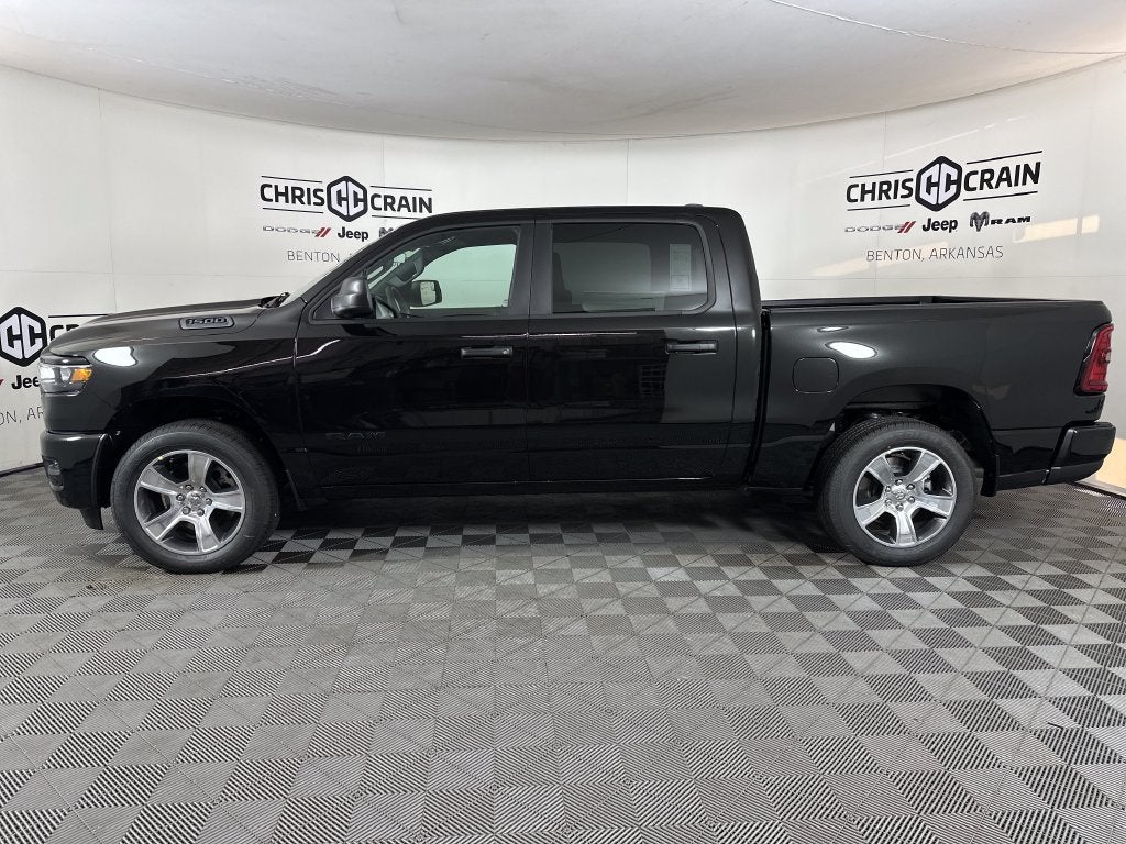 2027 RAM Ram 1500 RAM 1500 EXPRESS CREW CAB 4X4 5'7' BOX