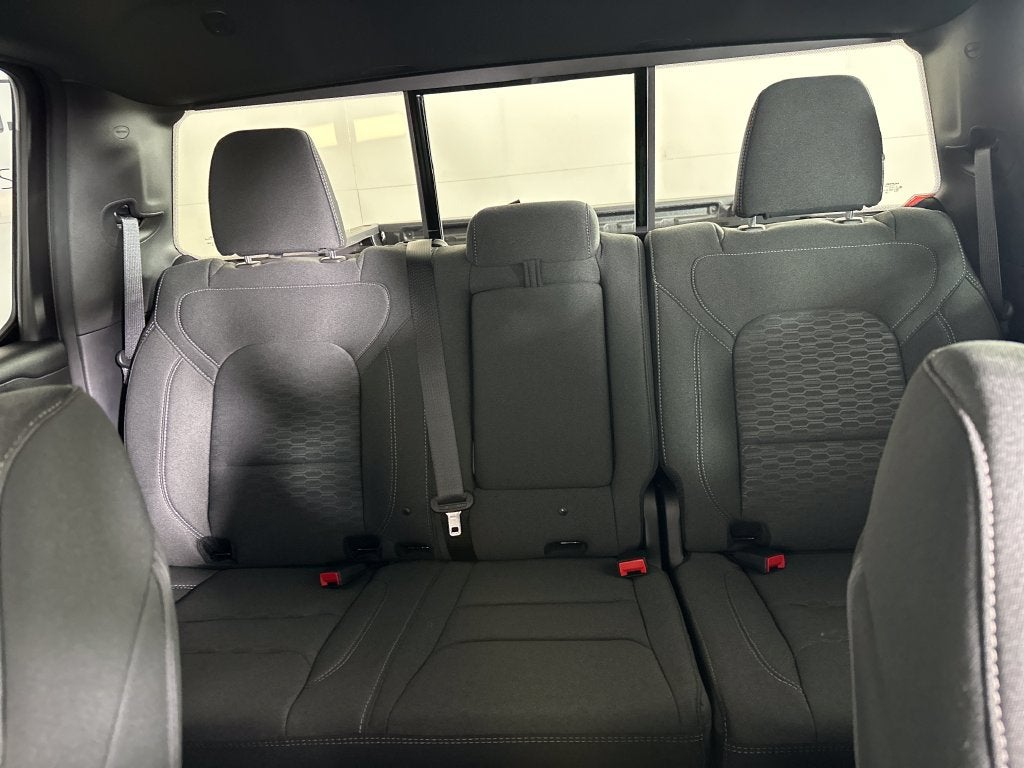 2027 RAM Ram 1500 RAM 1500 EXPRESS CREW CAB 4X4 5'7' BOX