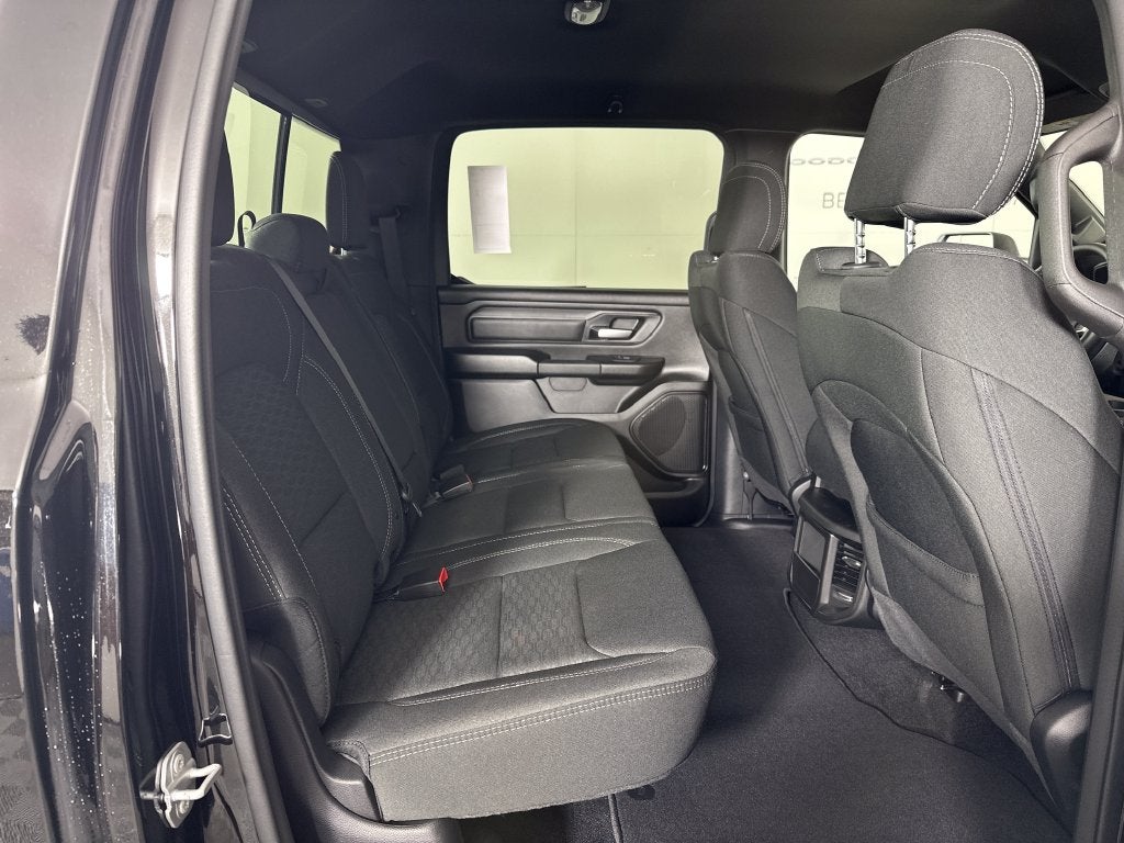 2027 RAM Ram 1500 RAM 1500 EXPRESS CREW CAB 4X4 5'7' BOX