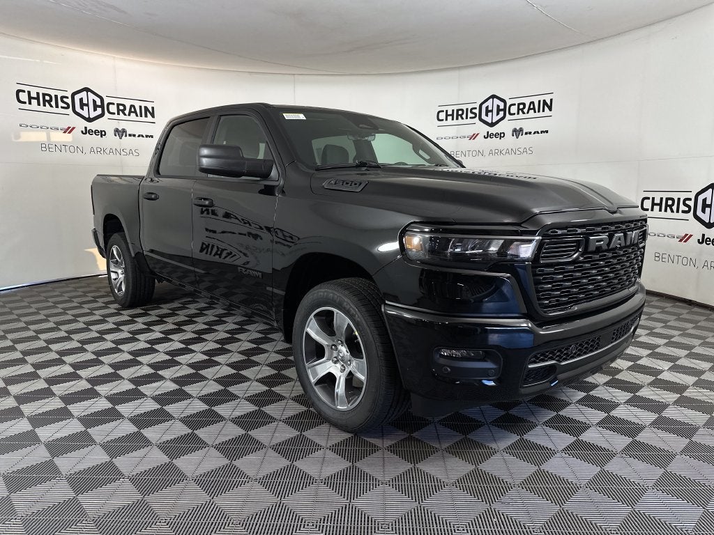 2027 RAM Ram 1500 RAM 1500 EXPRESS CREW CAB 4X4 5'7' BOX
