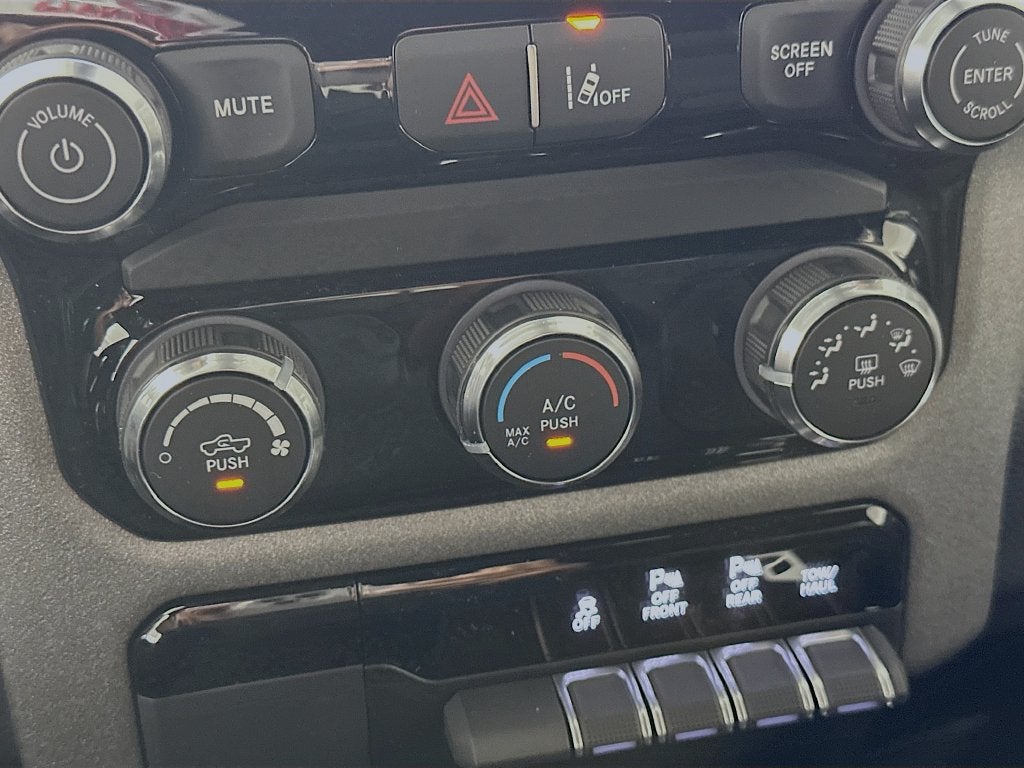 2026 RAM Ram 1500 RAM 1500 EXPRESS CREW CAB 4X4 5'7' BOX