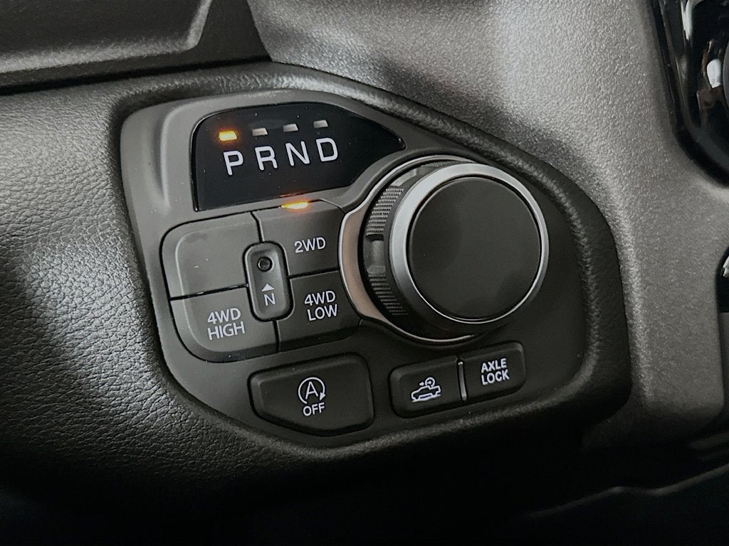 2026 RAM Ram 1500 RAM 1500 EXPRESS CREW CAB 4X4 5'7' BOX