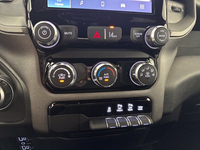 2027 RAM Ram 1500 RAM 1500 EXPRESS CREW CAB 4X4 5'7' BOX