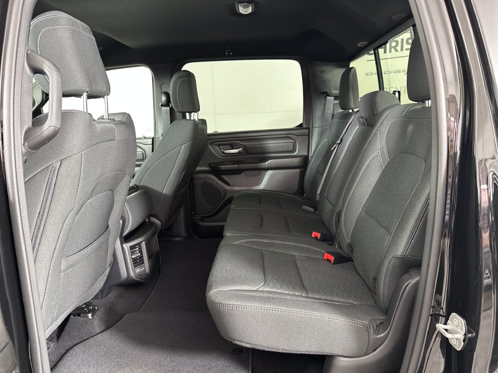 2027 RAM Ram 1500 RAM 1500 EXPRESS CREW CAB 4X4 5'7' BOX