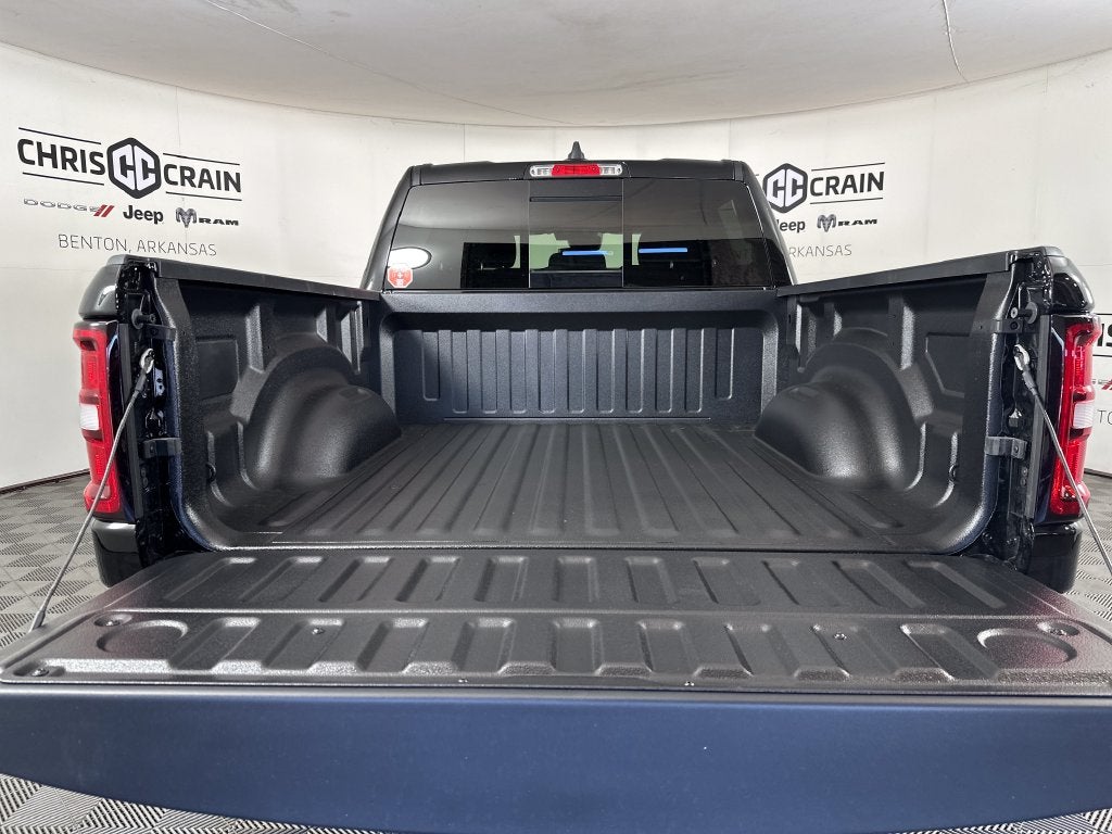 2027 RAM Ram 1500 RAM 1500 EXPRESS CREW CAB 4X4 5'7' BOX