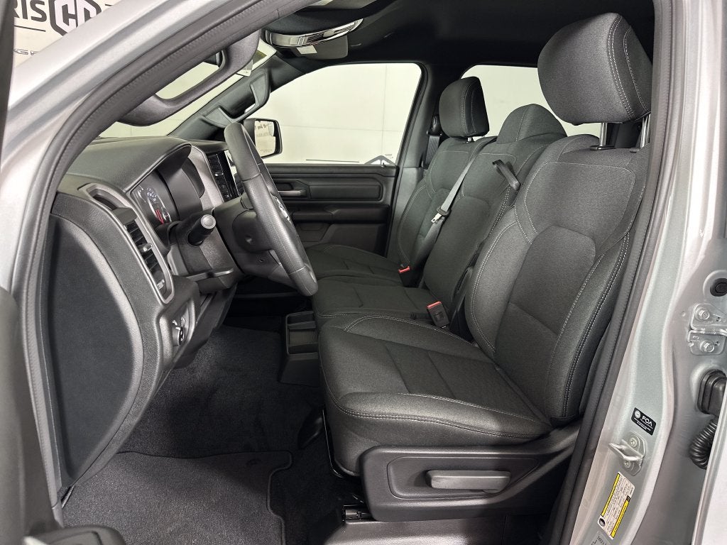 2027 RAM Ram 1500 RAM 1500 EXPRESS CREW CAB 4X4 5'7' BOX