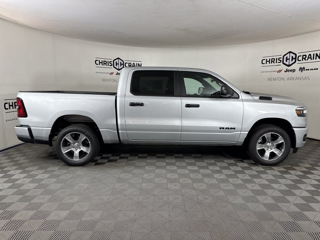 2027 RAM Ram 1500 RAM 1500 EXPRESS CREW CAB 4X4 5'7' BOX