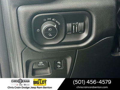 2022 RAM 1500 Laramie Crew Cab 4x4 5'7' Box