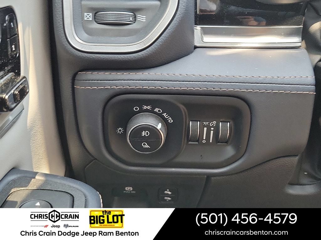 2025 RAM 1500 Tungsten Crew Cab 4x4 5'7' Box