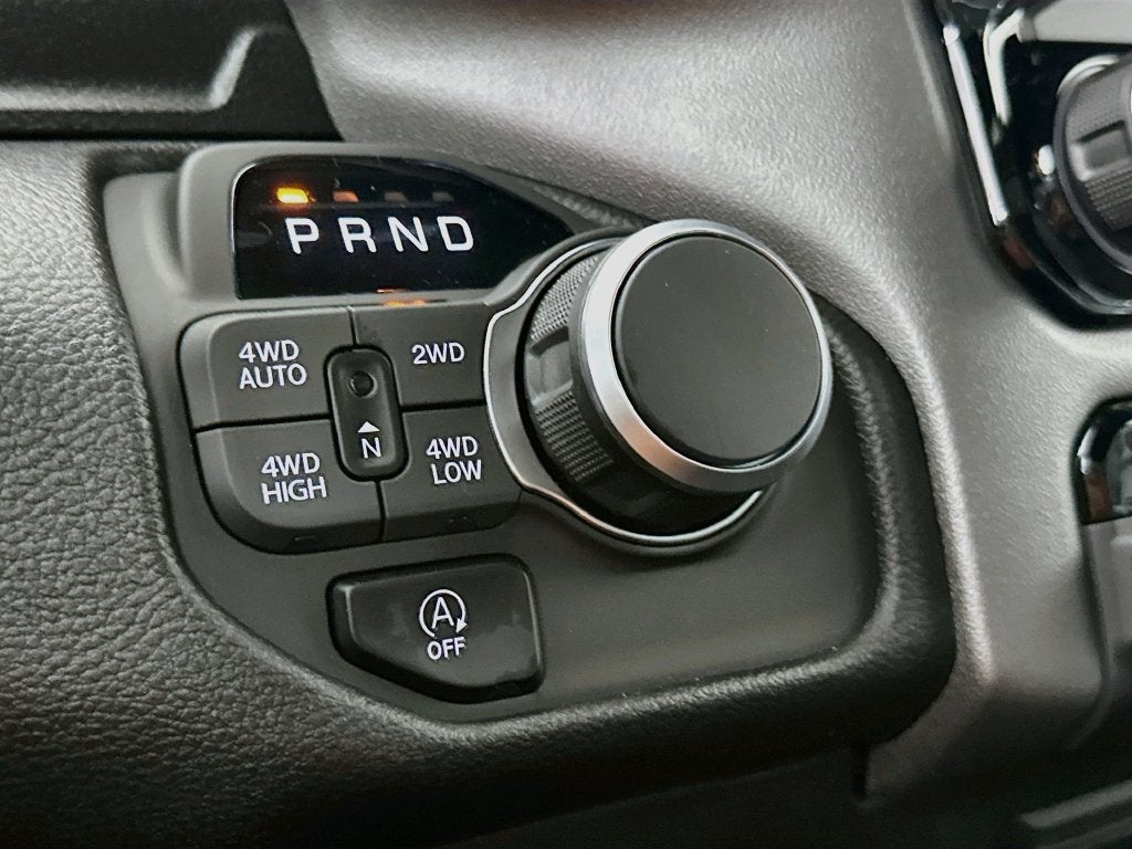2027 RAM 1500 Big Horn/Lone Star
