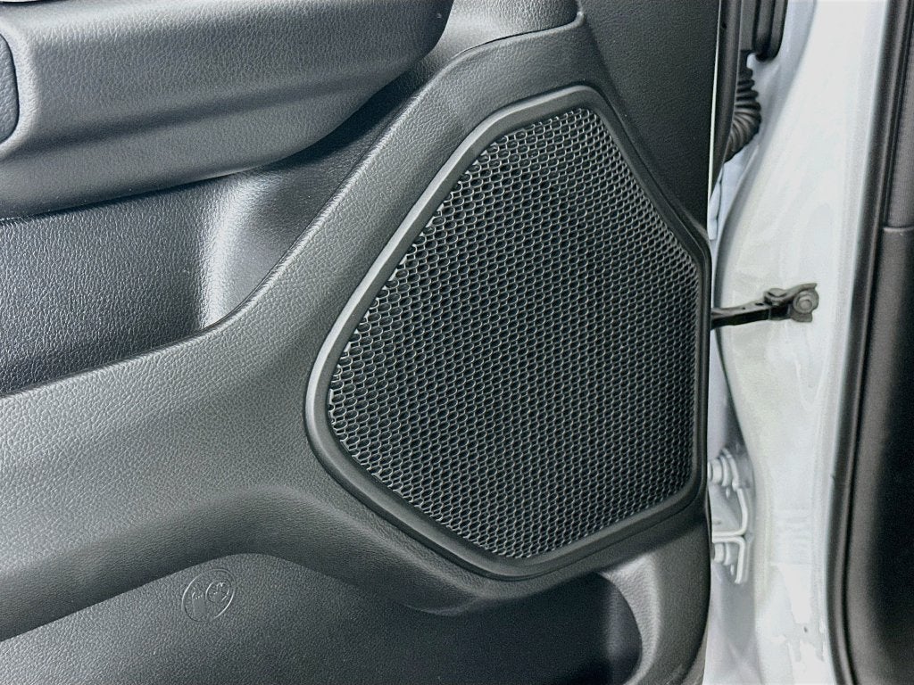 2027 RAM 1500 Big Horn/Lone Star