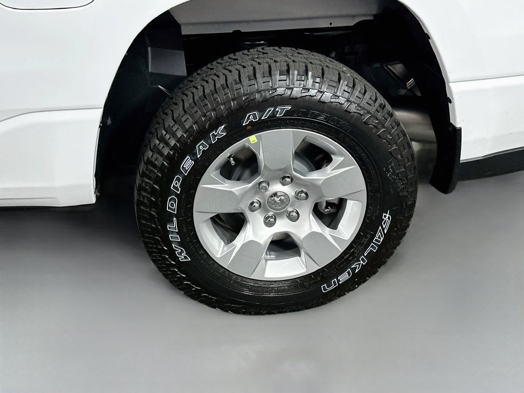 2027 RAM 1500 Big Horn/Lone Star
