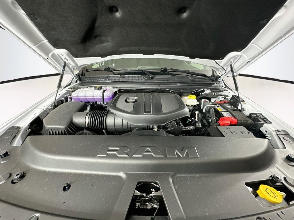 2027 RAM 1500 Big Horn/Lone Star