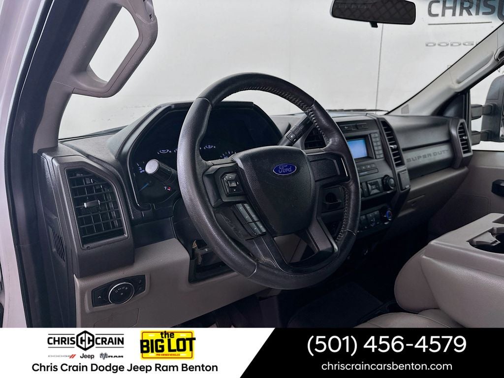 2017 Ford F-350 Chassis XL 169 WB