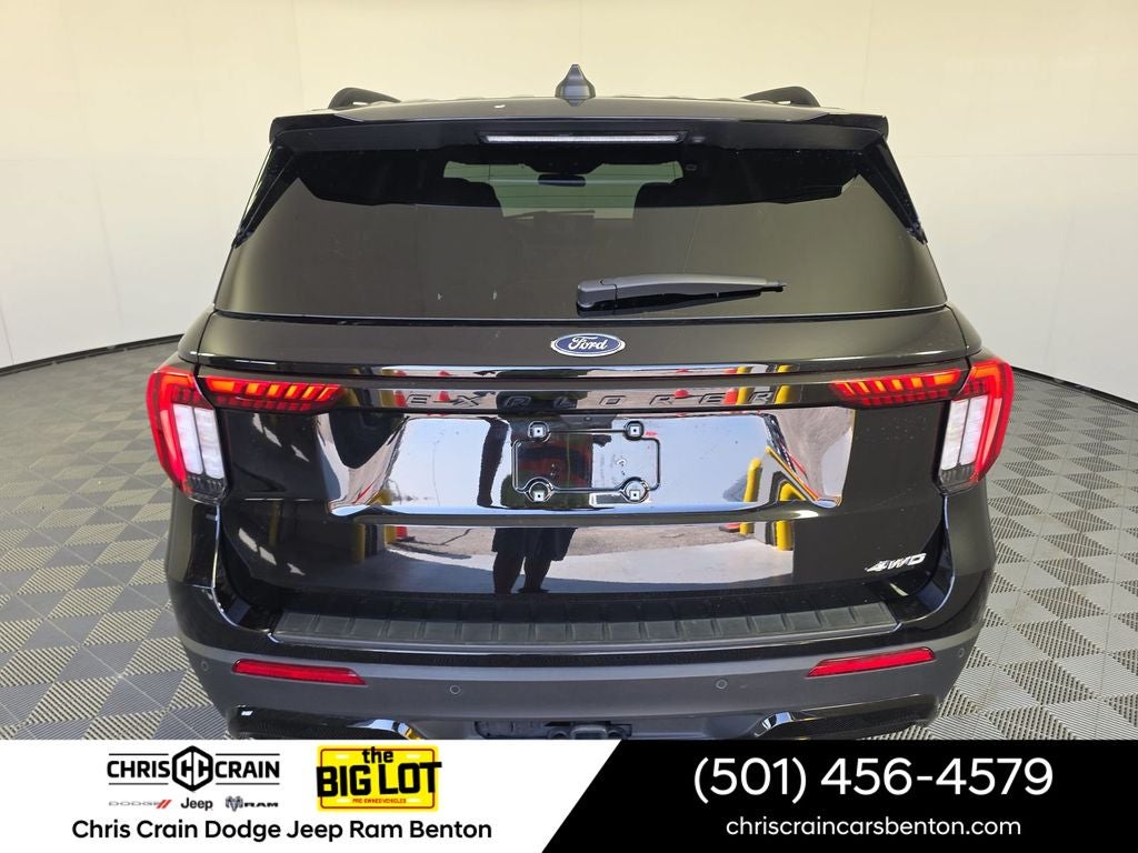 2025 Ford Explorer ST-Line