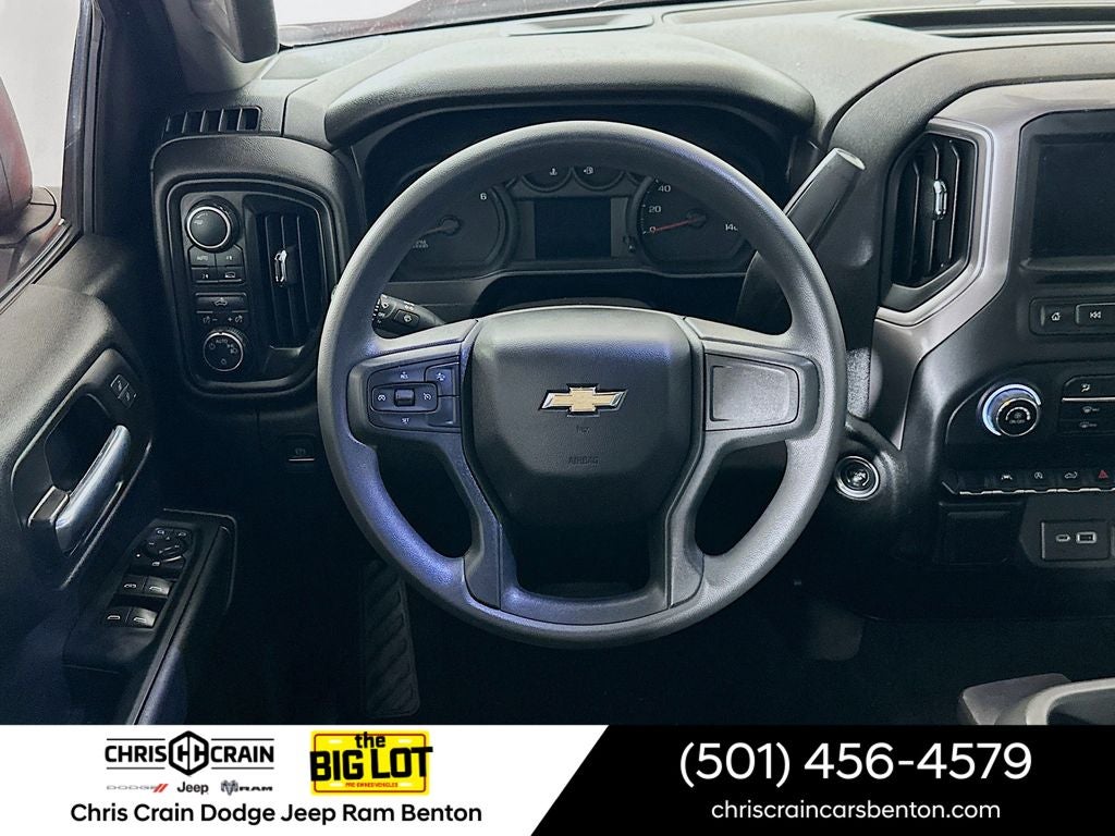 2022 Chevrolet Silverado 1500 4WD Crew Cab Short Bed Custom