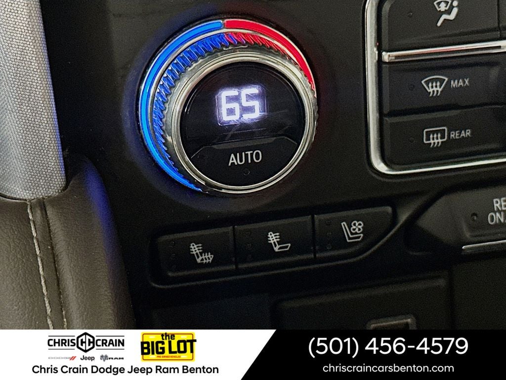 2023 GMC Yukon XL 4WD SLT